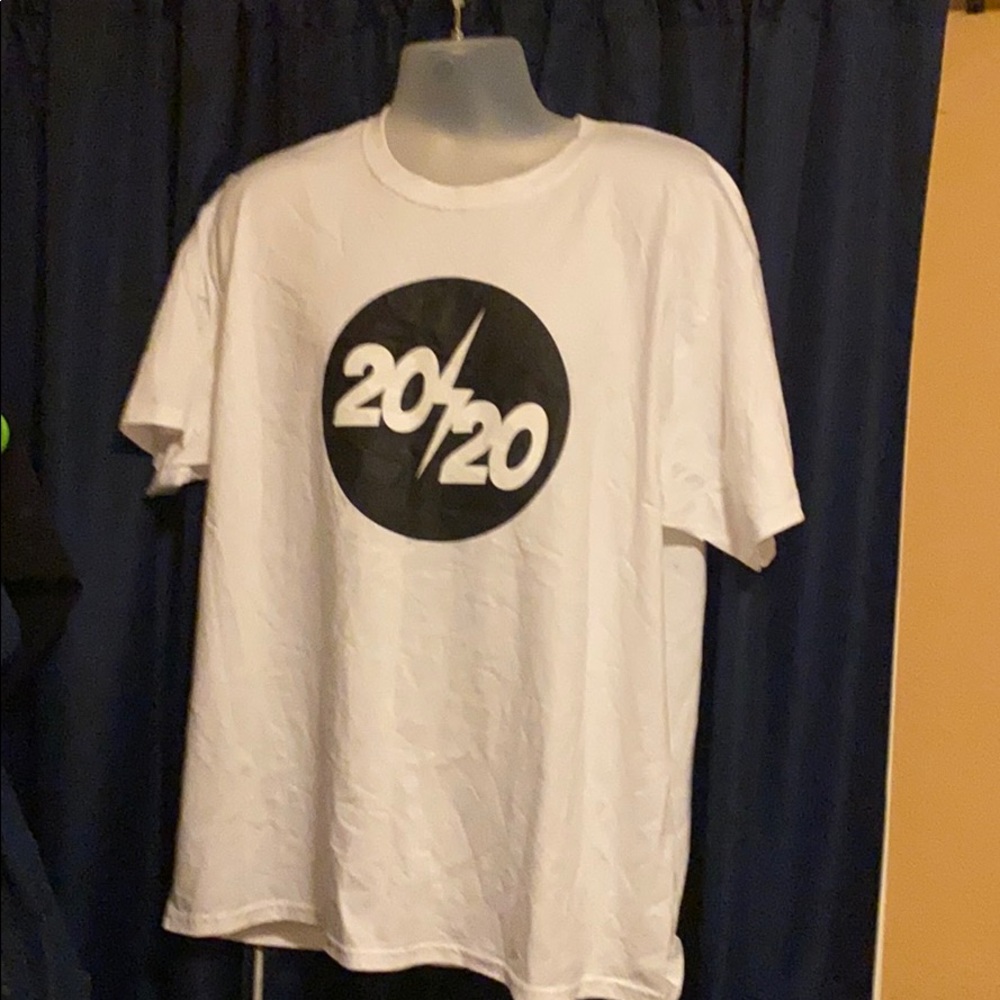 Men’s t shirt size XL